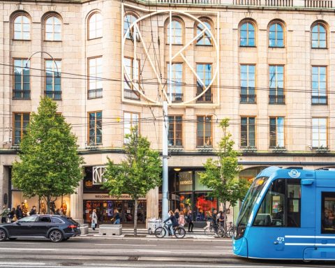 sustainable cities train Corporate Knights