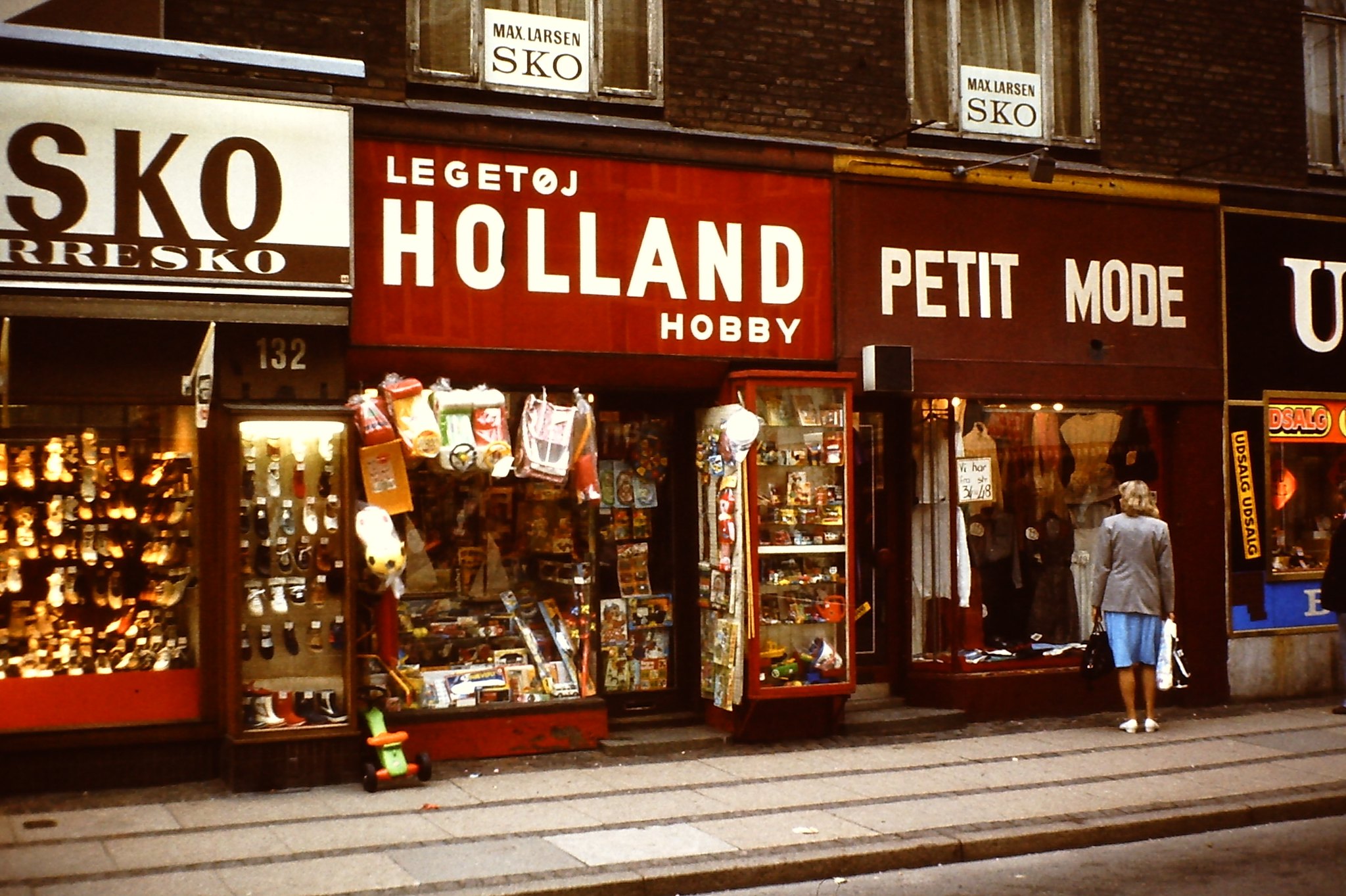 Pandora was launched in Copenhagen in 1982